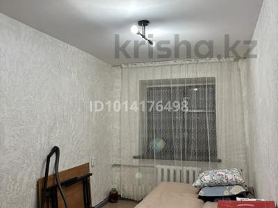 3-комнатная квартира · 53.7 м² · 2/3 этаж, Абая 25/2 — Рядом есть кафе,школа,садик,авто мойка,городская баня,мечеть,рынок,в/ч 06708,магазин,спорт комплекс Фок,озеро за 100 000 ₸ в Приозёрске