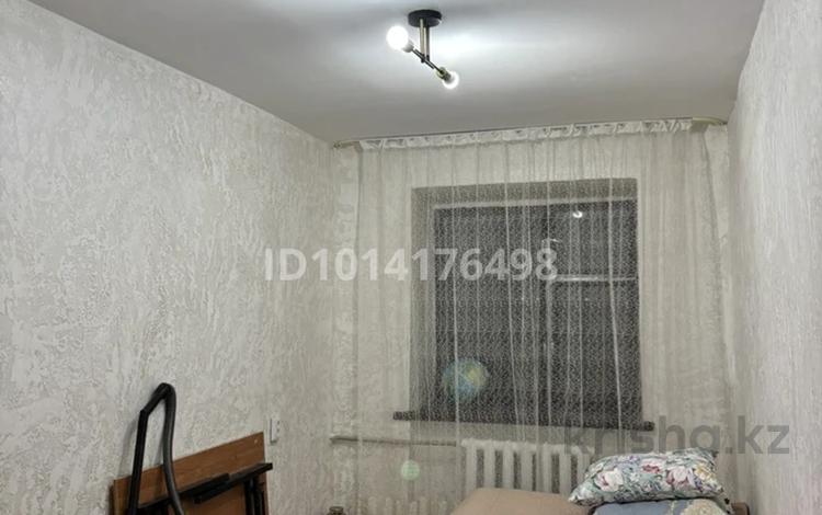 3-комнатная квартира · 53.7 м² · 2/3 этаж, Абая 25/2 — Рядом есть кафе,школа,садик,авто мойка,городская баня,мечеть,рынок,в/ч 06708,магазин,спорт комплекс Фок,озеро за 100 000 ₸ в Приозёрске — фото 2