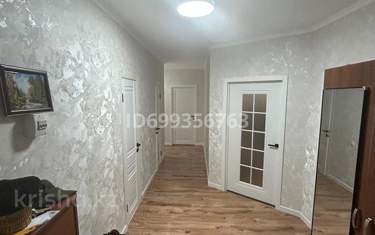 4-бөлмелі пәтер · 83.4 м² · 1/9 қабат, Абылай хан 11/2 — НИИ травматология, трц Аружан, Встреча, ЕНУ., бағасы: 55 млн ₸ в Астане, Алматы р-н — фото 2