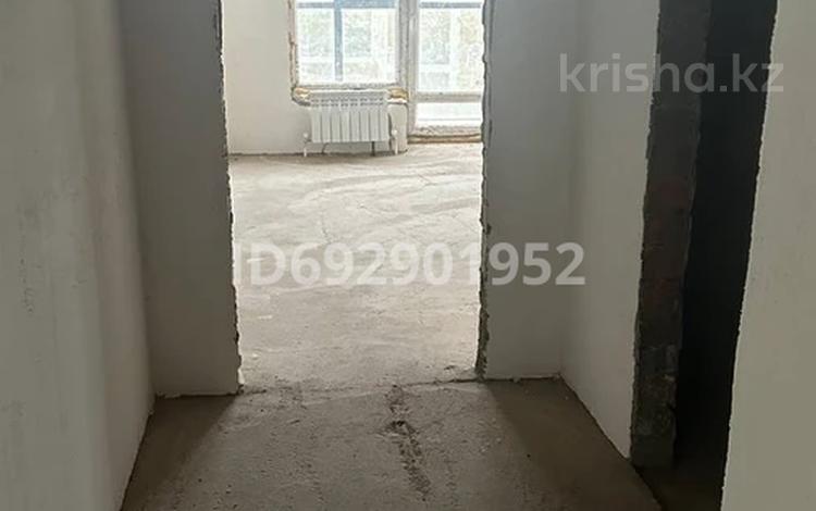 3-бөлмелі пәтер, 102.18 м², 4/6 қабат, Кабанбай батыра 75а, бағасы: 35 млн 〒 в Астане, Есильский р-н — фото 6