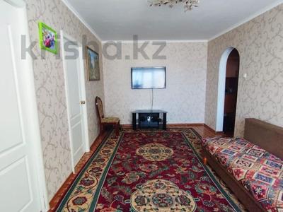 3-комнатная квартира, 61 м², 4/5 этаж, оракбаева 35 за 14.5 млн 〒 в Уральске