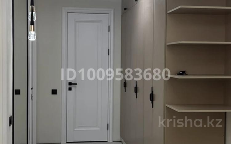 2-комнатная квартира · 75 м² · 4/12 этаж, 17-й микрорайон 26/5 — 17мкр. Рыскулова Синойл за 43 млн ₸ в Шымкенте, Аль-Фарабийский р-н — фото 17