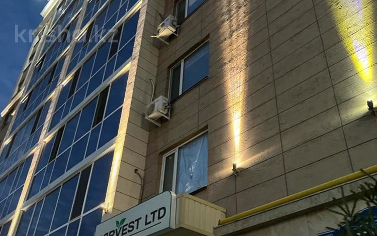 3-бөлмелі пәтер · 89 м² · 6/9 қабат, Карбышева 43/3, бағасы: 46.5 млн ₸ в Костанае — фото 2