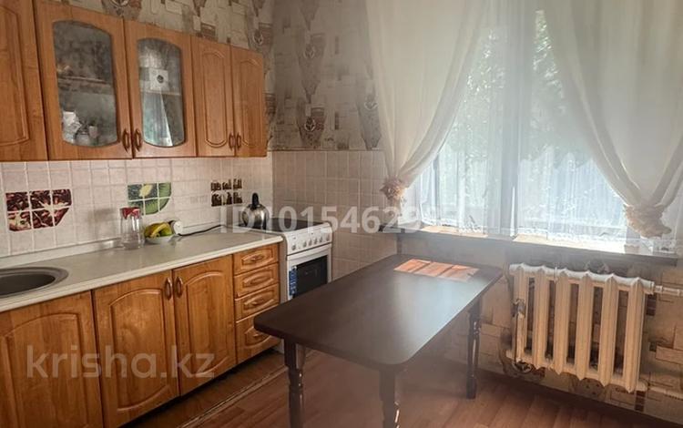 2-комнатная квартира · 55 м² · 6/12 этаж, мкр Аксай-1 25 за 37 млн ₸ в Алматы, Ауэзовский р-н — фото 3