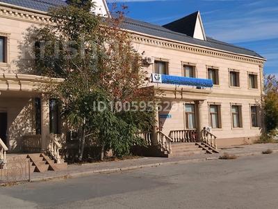 Офисы, медцентры и аптеки, образование, конференц-залы, кабинеты и рабочие места · 555 м² за 1.4 млн 〒 в 