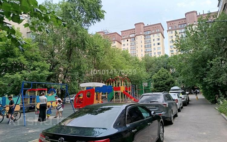 3-комнатная квартира · 70 м² · 4/5 этаж, Розыбакиева 96 — Абая за 59.5 млн ₸ в Алматы, Алмалинский р-н — фото 2