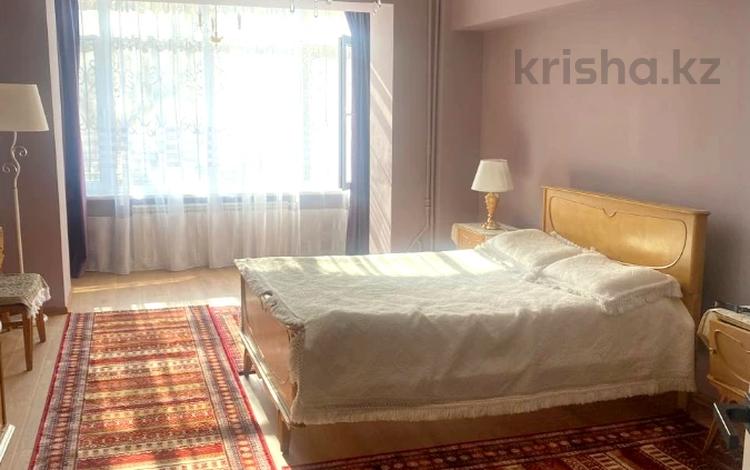 3-бөлмелі пәтер · 106 м² · 1/6 қабат, Абылай хана 74 — Гоголя, бағасы: 89 млн ₸ в Алматы, Алмалинский р-н — фото 2