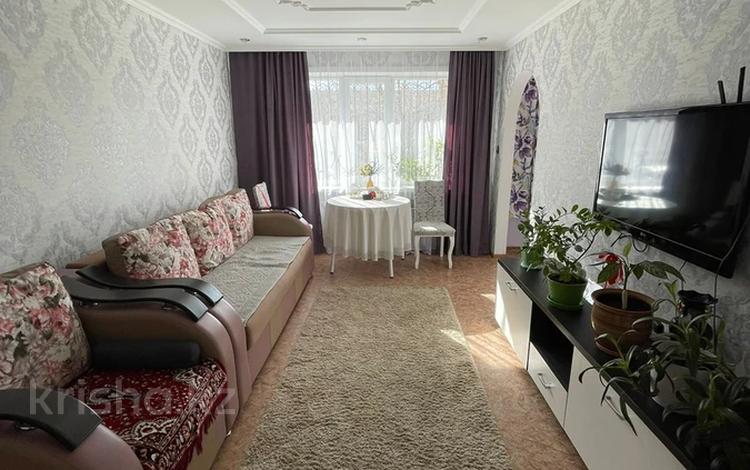 3-комнатная квартира, 58 м², Ломоносова за 19 млн 〒 в Семее — фото 2