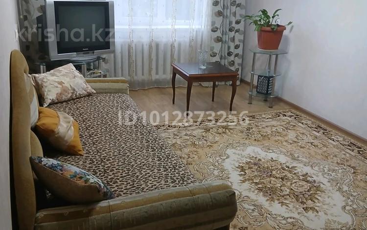 2-бөлмелі пәтер · 54 м² · 2/5 қабат, мкр Центральный, Центральная, бағасы: 150 000 ₸ в Атырау — фото 2