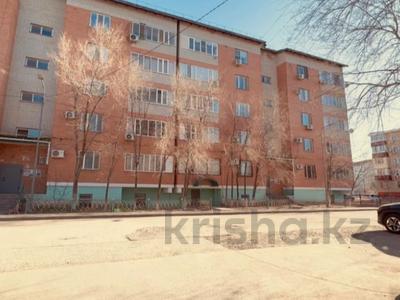 1-комнатная квартира · 48 м² · 1/5 этаж, Авангард -4 12Б за 18.5 млн ₸ в Атырау, мкр Авангард-4