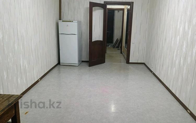 1-бөлмелі пәтер · 28 м² · 4/4 қабат, Уалиханова 241 — Школа 43.садик, бағасы: 90 000 ₸ в Шымкенте, Енбекшинский р-н — фото 2