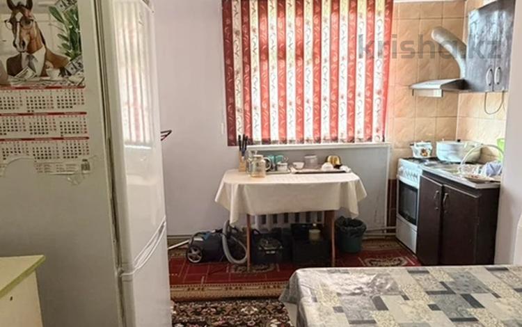 3-комнатная квартира · 61 м² · 4/5 этаж, 16-й микрорайон за 21 млн ₸ в Шымкенте, Аль-Фарабийский р-н — фото 2