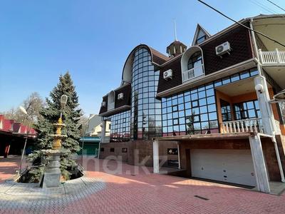 Отдельный дом · 8 комнат · 1250 м², Орманова 32в — Толе би за 5.2 млн 〒 в Алматы, Медеуский р-н