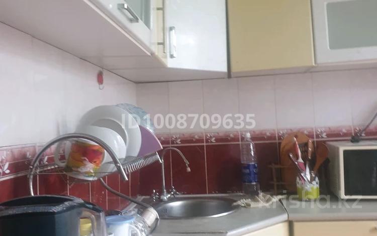 2-комнатная квартира · 52 м² · 3/5 этаж, 5 мкр 4 за 9 000 ₸ в Байконуре — фото 2