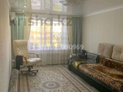 2-бөлмелі пәтер · 75.5 м² · 1/5 қабат, Каблиса Жырау 215 — Жгу, бағасы: 30 млн ₸ в Талдыкоргане, мкр Жетысу