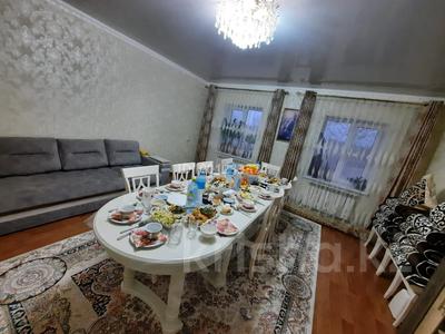 Жеке үй · 2 бөлме · 100 м², 9 Мкр 113, бағасы: 250 000 〒 в Аксае