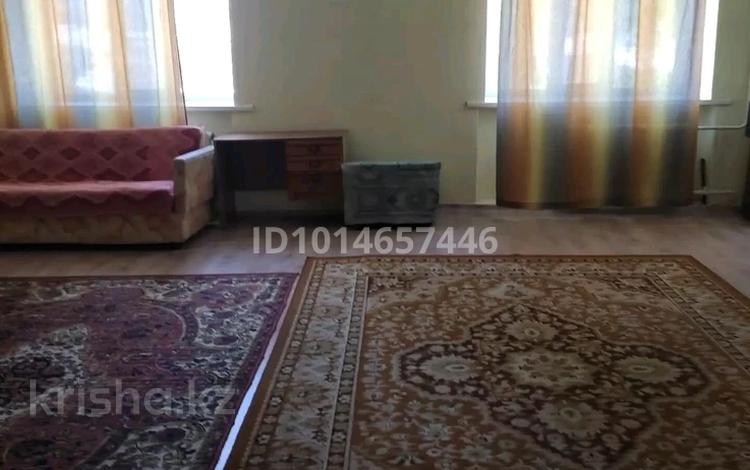 2-бөлмелі пәтер · 60 м² · 1/5 қабат, Камзина 4, бағасы: 12 млн ₸ в Павлодаре — фото 2