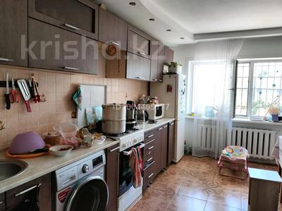 3-комнатная квартира · 80 м² · 1/2 этаж, мкр Фёдоровка , Орлова 54 за 15.5 млн ₸ в Караганде, Казыбек би р-н
