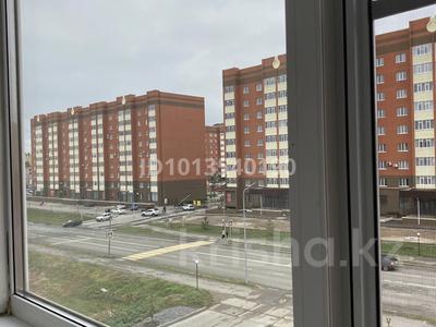 3-бөлмелі пәтер · 85 м² · 4/5 қабат, мкр. Алтын орда 17Г, бағасы: 30 млн ₸ в Актобе