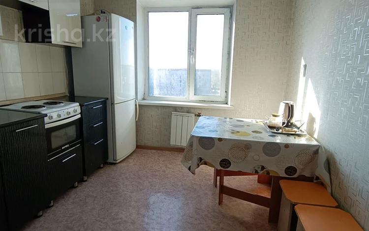 2-комнатная квартира, 45 м², 8/10 этаж, Шугаева за 15.3 млн 〒 в Семее — фото 2
