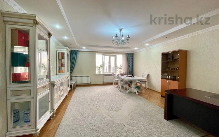 3-комнатная квартира · 152.4 м² · 9/9 этаж, Аскарова Асанбая за 105 млн ₸ в Алматы, Наурызбайский р-н — фото 2
