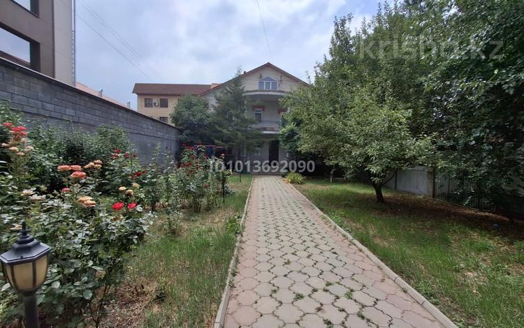 Жеке үй · 8 бөлме · 300 м² · 8 жүзд., Горный Гигант ш/а. 140 — Жамакаева-Затаевича, бағасы: 1.9 млн ₸ в Алматы, Медеуский р-н — фото 15