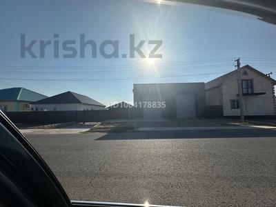 Отдельный дом · 2 комнаты · 80 м² · 9 сот., мкр Коктем, Кимрана Ескариева 7 за 48 млн 〒 в Атырау