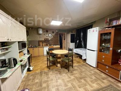 Продажа домов и дачи в Карагандинской обл.: Отдельный дом · 5 комнат · 150 м² · 25 сот., Заводская 138 за 30 млн 〒 Отдельный дом · 5 комнат · 150 м² · 25 сот., Заводская 138 за 30 млн 〒 в Уштобе