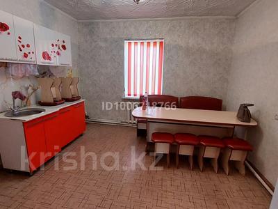 Отдельный дом · 3 комнаты · 80 м², Маметова 54 за 180 000 〒 в Жезказгане