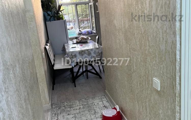 3-бөлмелі пәтер · 67 м², Гагарина 36, бағасы: 15 млн 〒 в Кентау — фото 2