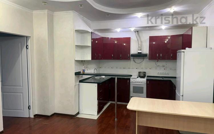 2-бөлмелі пәтер · 76 м² · 10/19 қабат, Брусиловского, бағасы: 350 000 ₸ в Алматы, Алмалинский р-н — фото 2