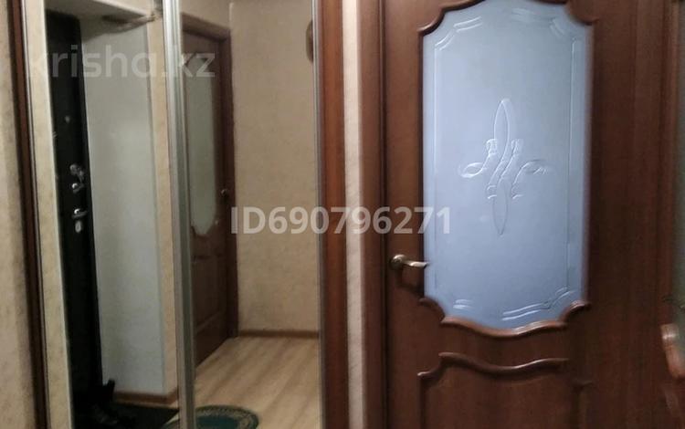 3-бөлмелі пәтер · 60.4 м² · 1/5 қабат, Карахана 3 — Стоматология, бағасы: 26 млн ₸ в Таразе — фото 4