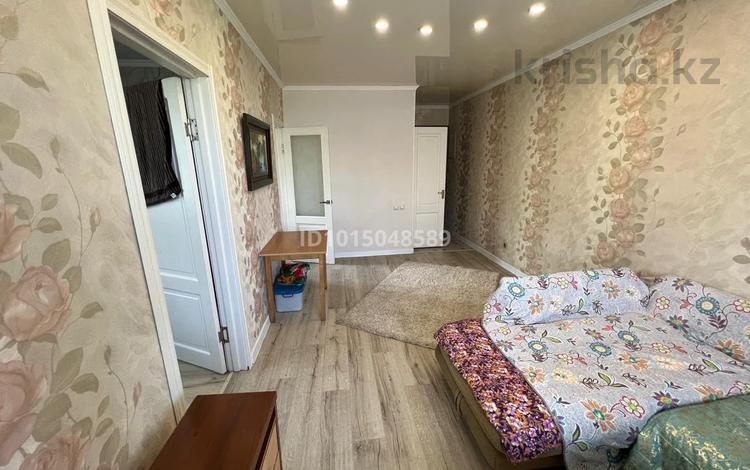 2-бөлмелі пәтер · 42 м², Байтурсынова 78б — Абая Байтурсынова, бағасы: 35 млн ₸ в Алматы, Алмалинский р-н — фото 2