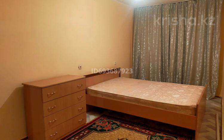 2-комнатная квартира, 48 м², 3/5 этаж, Шакарима 143 за 16.7 млн 〒 в Усть-Каменогорске — фото 2