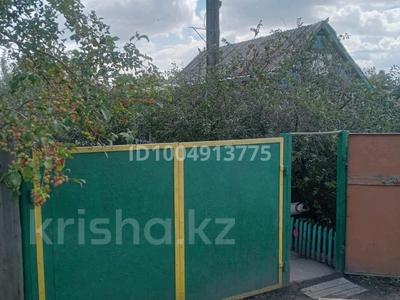 Дача · 2 комнаты · 30 м² · 8 сот., мкр Михайловка , Садовая 46 а — Находится возле мусора - перерабатывающего завода, после ДСК слева за 3.5 млн 〒 в Караганде, Казыбек би р-н