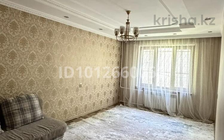 4-бөлмелі пәтер · 85 м² · 2/5 қабат, мкр Аксай-3А 64, бағасы: 350 000 ₸ в Алматы, Ауэзовский р-н — фото 2
