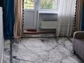 1-бөлмелі пәтер · 30 м² · 5/5 қабат, Акбулак ш/а., Рысбек батыр Химпоселок 1 дом, бағасы: 9 млн ₸ в Таразе, мкр Акбулак