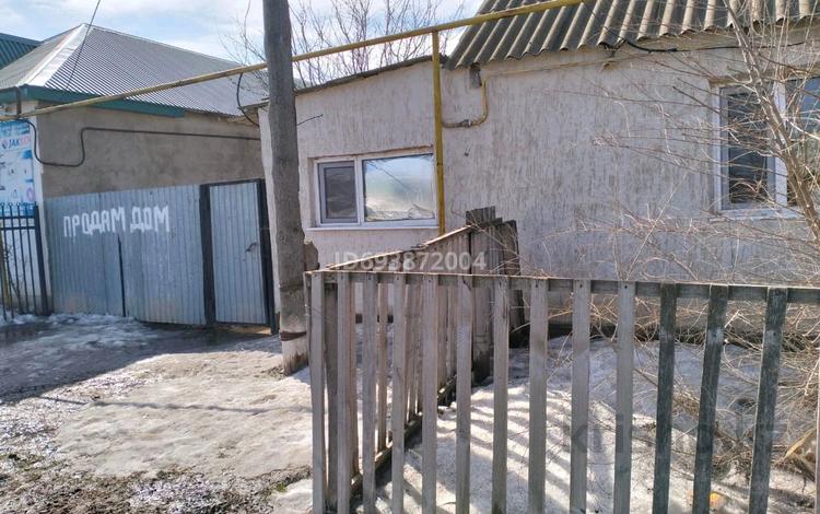 Жеке үй · 2 бөлме · 70 м² · 8 жүзд., Республика 129 — Возле строительного магазина, бағасы: 6.7 млн ₸ в Чапаеве — фото 2