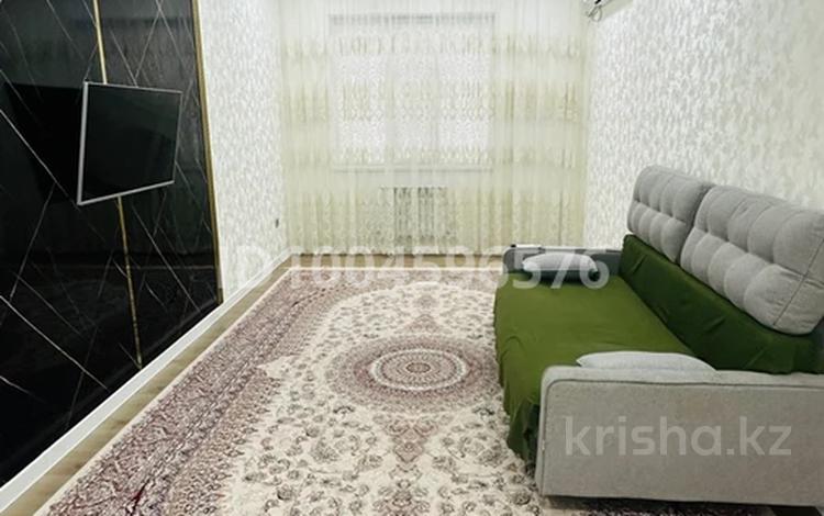 2-комнатная квартира · 70 м² · 7/8 этаж, 19-й мкр 45 за 210 000 ₸ в Актау — фото 2