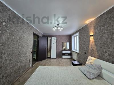 2-комнатная квартира · 48.9 м² · 1/5 этаж, 7-й мкр. за 8.5 млн ₸ в Темиртау