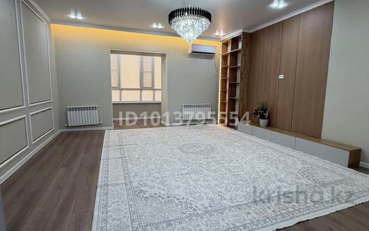 3-бөлмелі пәтер · 105 м² · 1/10 қабат, мкр. Алтын орда, Алтын Орда 5Е, бағасы: 41 млн ₸ в Актобе — фото 2