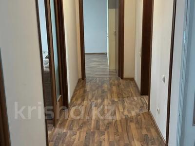 2-комнатная квартира · 81 м² · 4/16 этаж, Навой 7 — Ораза жандосова навой за 300 000 ₸ в Алматы, Ауэзовский р-н