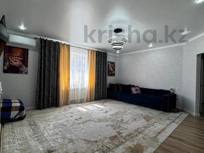 2-бөлмелі пәтер · 95 м² · 2/5 қабат, мкр. Алтын орда, Тауелсиздик, бағасы: 36 млн ₸ в Актобе