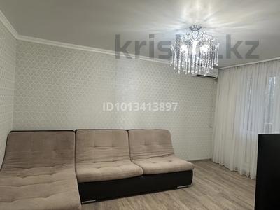 2-комнатная квартира · 49 м² · 3/5 этаж, 10мкрн — 6 школа за 160 000 ₸ в Аксае