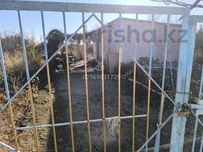 Дача · 2 комнаты · 30 м² · 8 сот., Третья 52 за 6.5 млн 〒 в Атырау