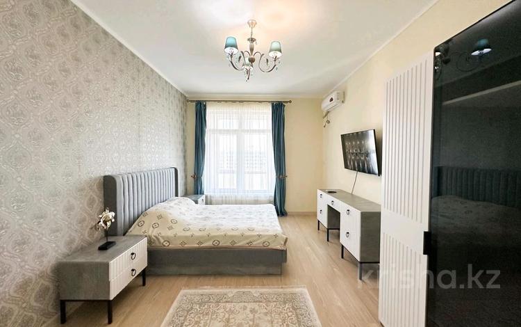 1-комнатная квартира · 50 м², Пр.Тайманова 48 за 300 000 ₸ в Атырау — фото 2