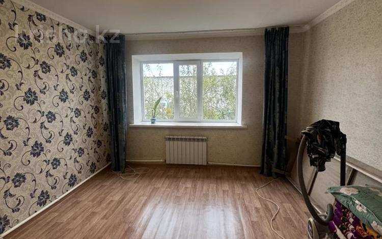 2-бөлмелі пәтер · 34 м² · 1/2 қабат, зиченко, бағасы: 6 млн ₸ в Актобе, мкр Гормолзавод — фото 2