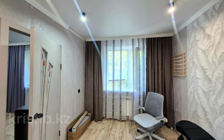 2-бөлмелі пәтер · 44 м² · 2/5 қабат, пр. Момышулы, бағасы: 9.5 млн ₸ в Темиртау — фото 14