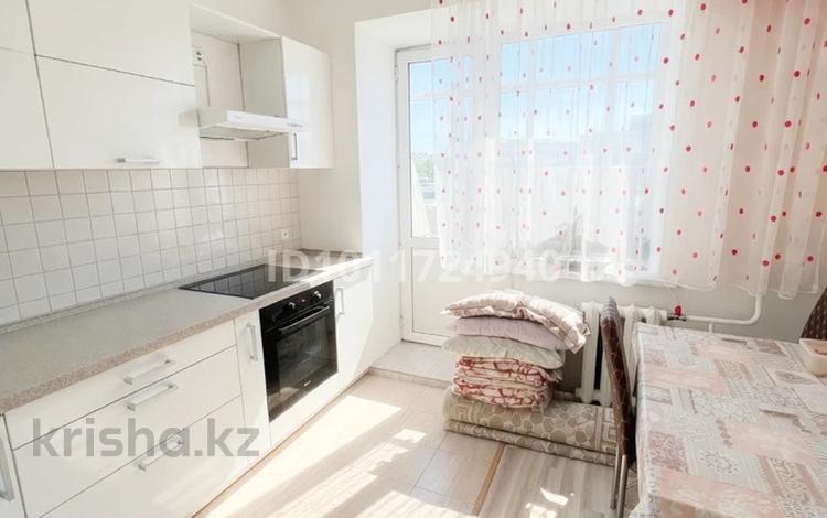2-бөлмелі пәтер · 65 м² · 5/9 қабат, Шолпан Иманбаевой 2, бағасы: 33 млн ₸ в Астане, р-н Байконур — фото 2