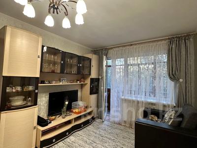 2-комнатная квартира, 46 м², 3/5 этаж, мкр Новый Город, Лободы 13 — Парк победы за 15.5 млн 〒 в Караганде, Казыбек би р-н